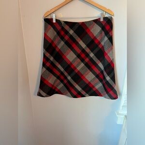 Chadwicks of Boston Plaid Mini Skirt in Red‎ gray and Black, wool blend, lined